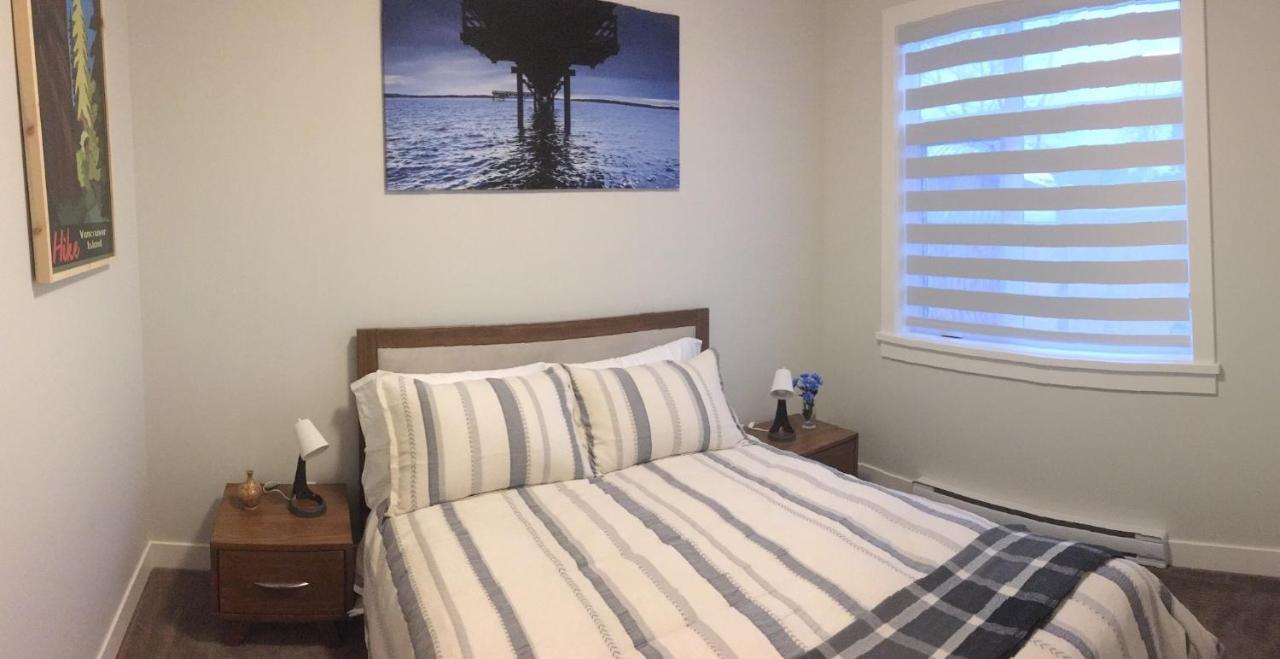 Mollys Cottage-The Suite On Vancouver Island Near Yyj Airport And The Wa And Bc Ferries North Saanich Eksteriør bilde